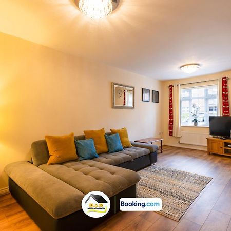 3 Bedroom House By B And R Serviced Accommodation Amesbury With Super Fast Wi-Fi 145Mbps Экстерьер фото
