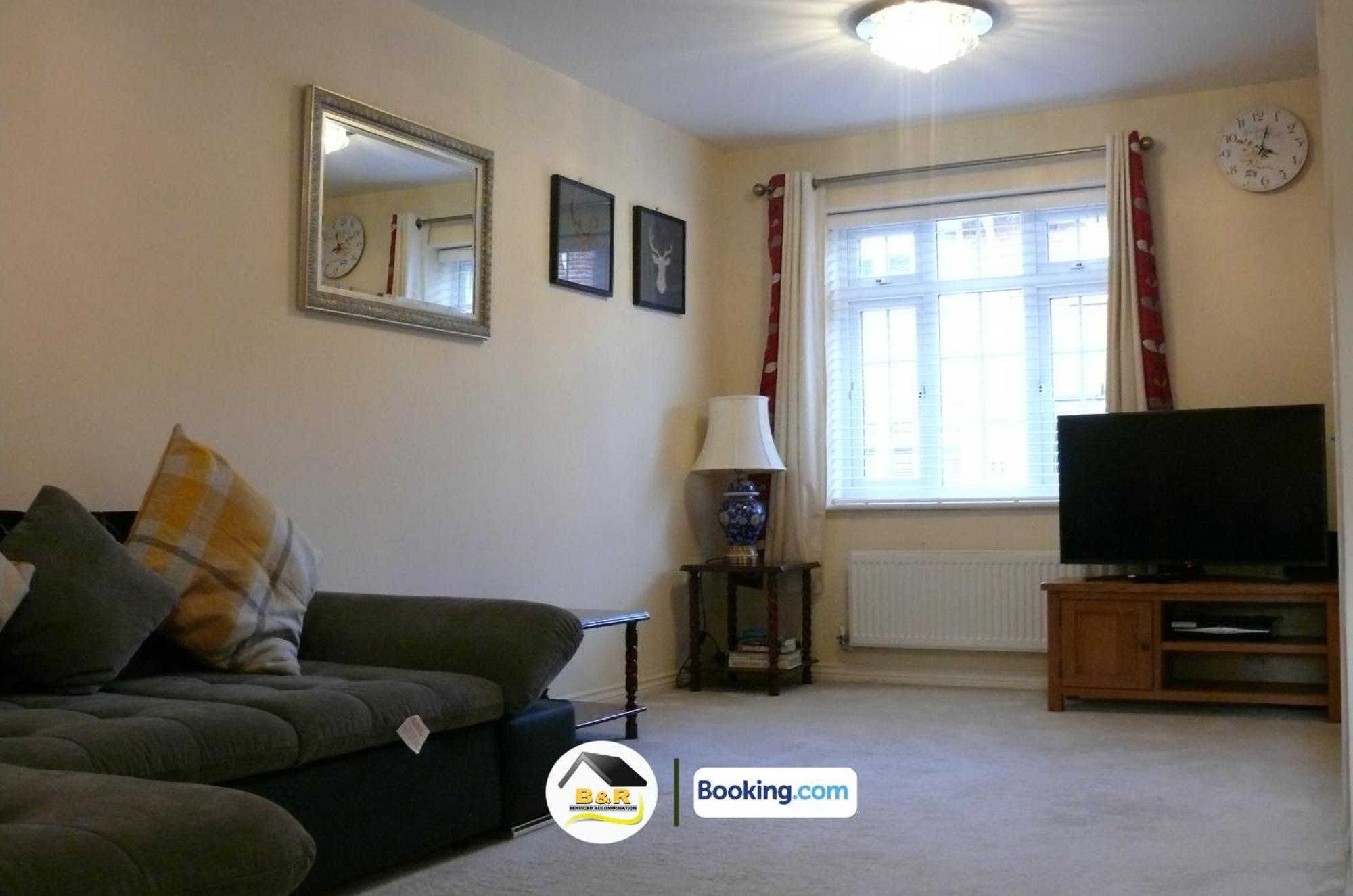 3 Bedroom House By B And R Serviced Accommodation Amesbury With Super Fast Wi-Fi 145Mbps Экстерьер фото
