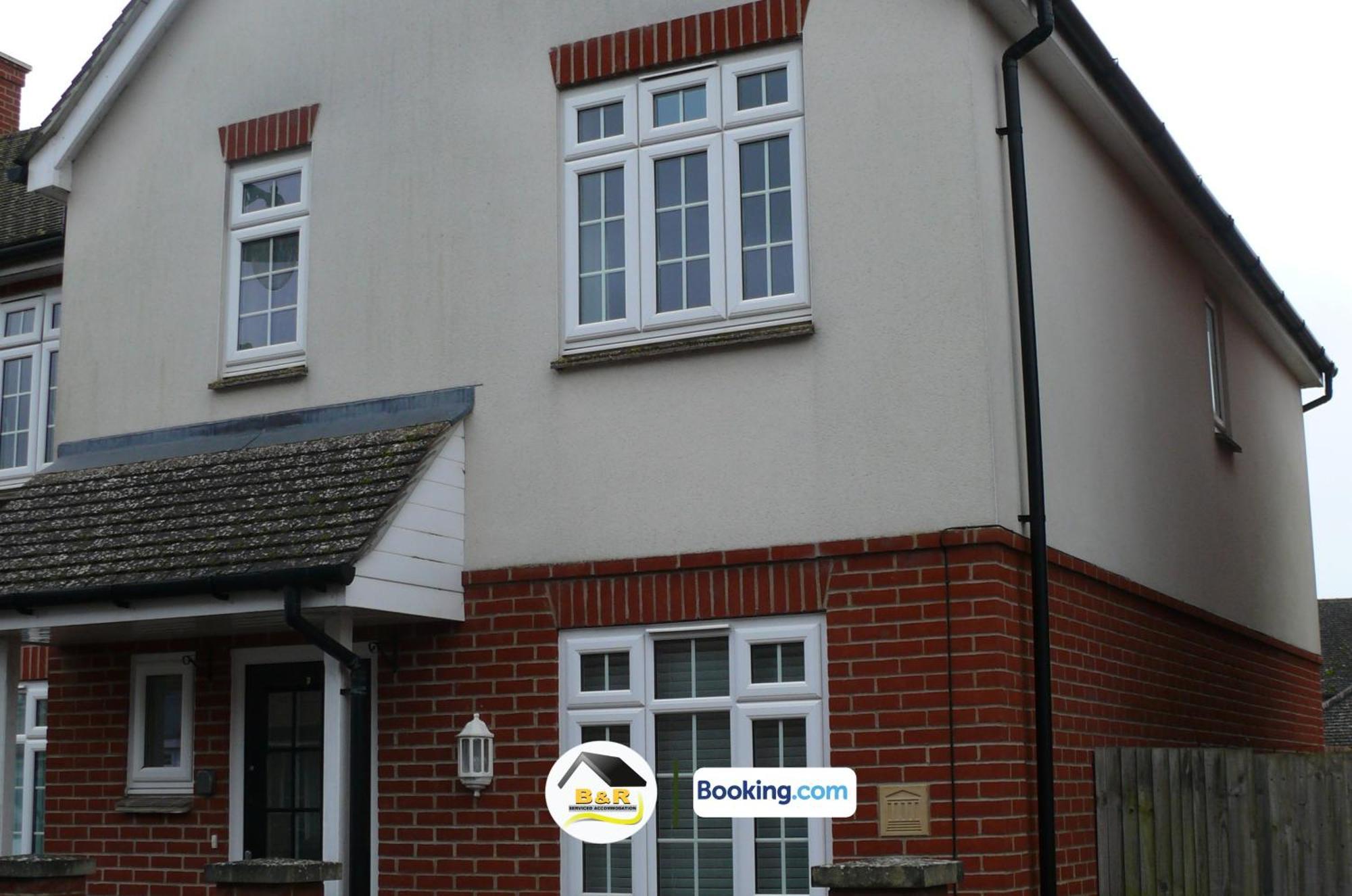 3 Bedroom House By B And R Serviced Accommodation Amesbury With Super Fast Wi-Fi 145Mbps Экстерьер фото
