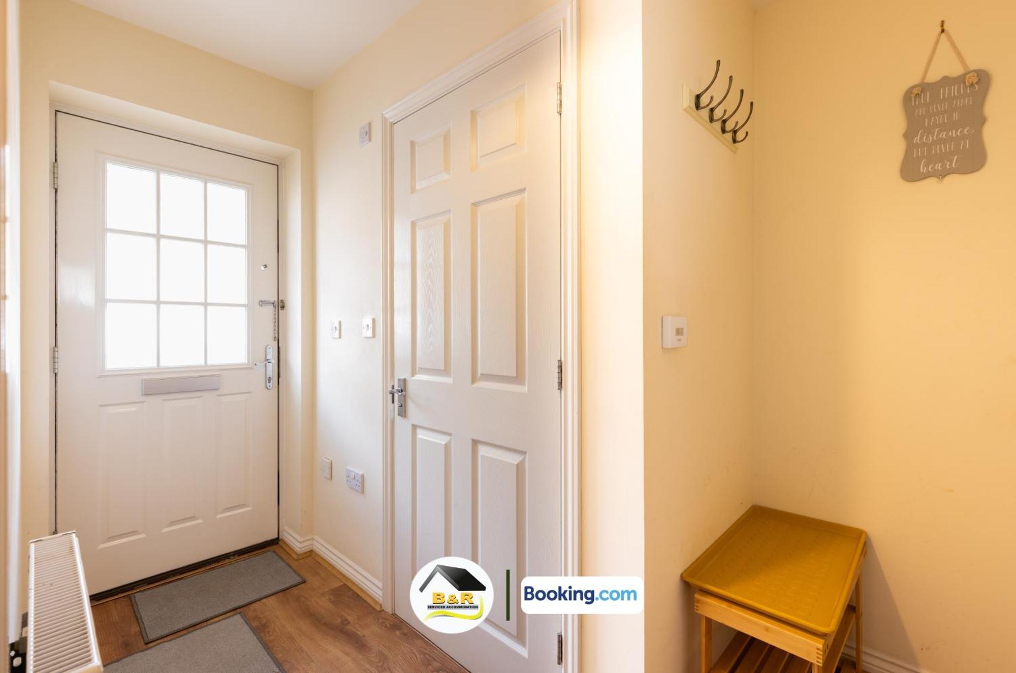 3 Bedroom House By B And R Serviced Accommodation Amesbury With Super Fast Wi-Fi 145Mbps Экстерьер фото